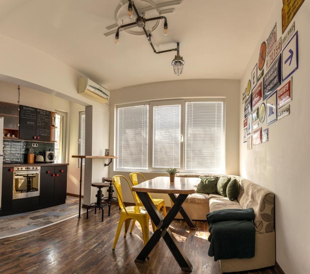 Ferienwohnung Urban Style In The Centre Warna Exterior foto
