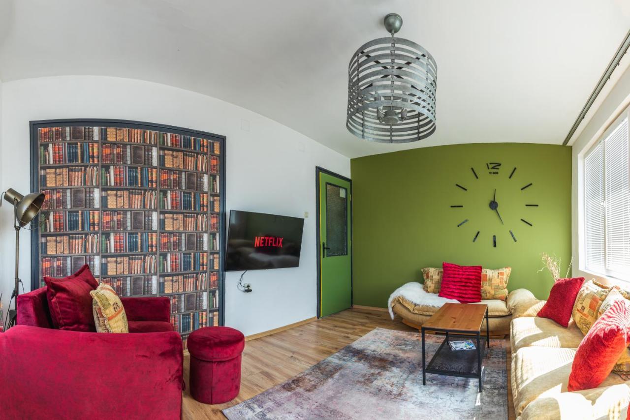Ferienwohnung Urban Style In The Centre Warna Exterior foto