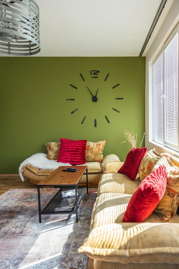 Ferienwohnung Urban Style In The Centre Warna Exterior foto